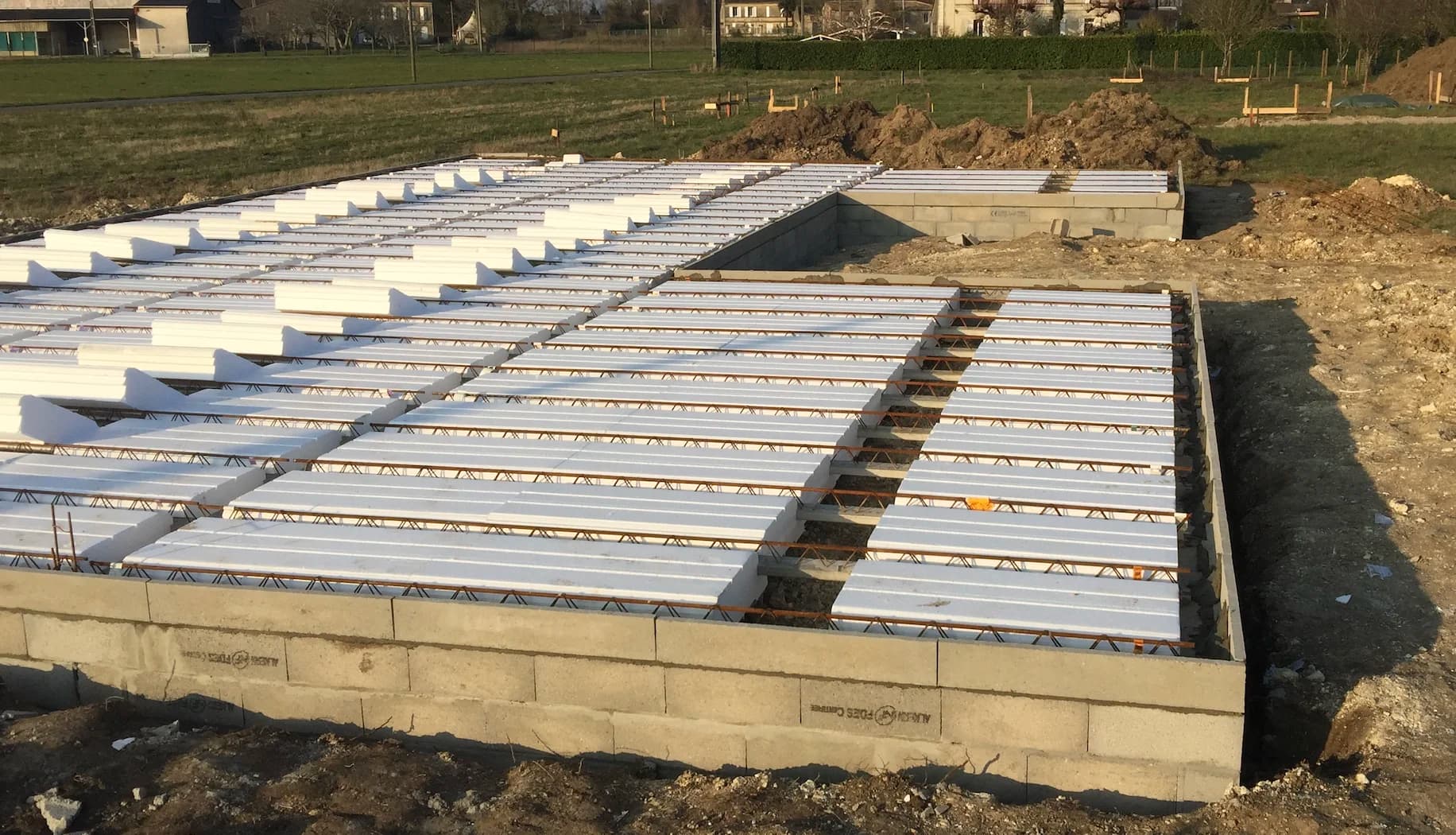 Extension de maison : comment bien choisir son maçon ?